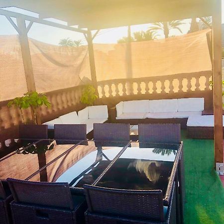 GRAN CASA con TERRAZA a 3 min Playa con Wifi - rodeada de servicios Roquetas de Mar Exterior foto