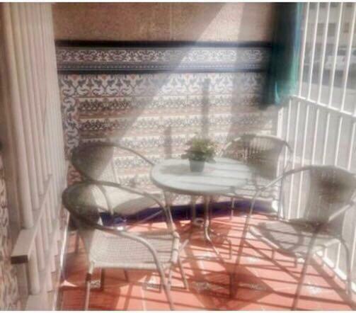 GRAN CASA con TERRAZA a 3 min Playa con Wifi - rodeada de servicios Roquetas de Mar Exterior foto